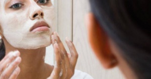 Naturlig hemgjord ansiktsrengöring