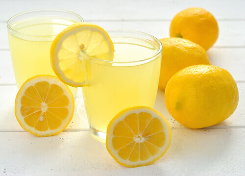 Röda födelsemärken - citroner