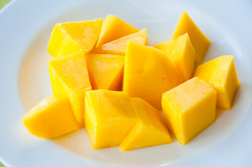 Ät mangokärnor