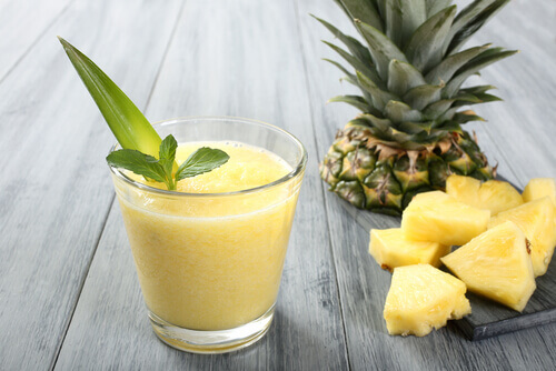 ananas och aloe smoothie