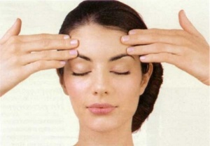 Övningar för att tona ansiktet och minska rynkor