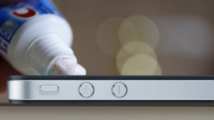 Använda tandkräm: inte bara för rena tänder