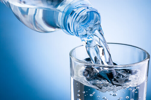 Rent vatten och naturlga juicer är nyttigt