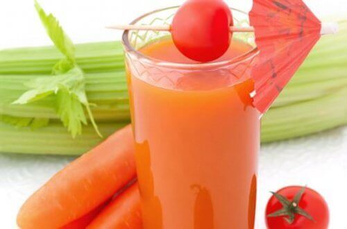 Gröna juicer rekommenderas för att förhindra kolesterolproblem