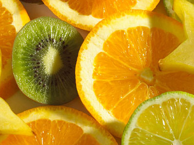 Apelsiner och kiwi