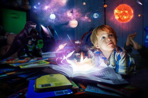 Pojke läser magisk bok