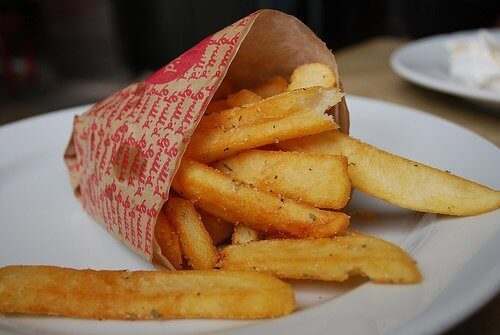 Pommes frites kan leda till sur mage