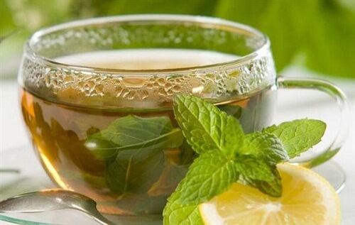 Grönt te kan lindra smärta