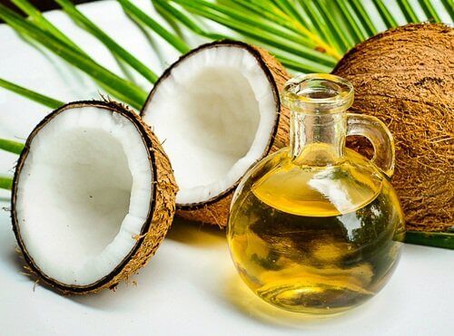 Kokosolja till vår antirynkkräm
