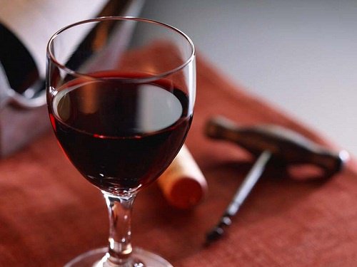 Rött vin innehåller antioxidanter