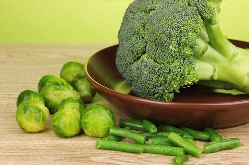 Broccoli, brysselkål och gröna bönor