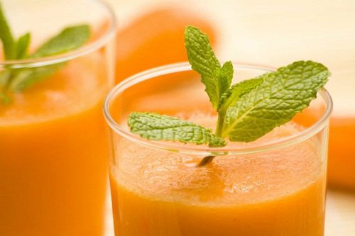 Morot-och-äpple juice