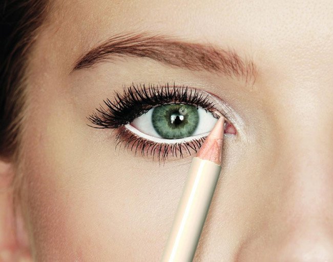 Vit eyeliner