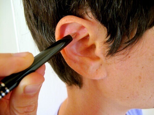 Lindra stress effektivt med öronmassage