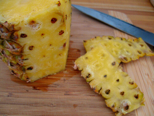 ananas-kan-lindra-smärta