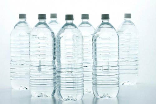 plastflaskor