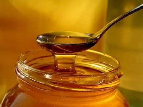 Använd honung och lök för att lindra hosta
