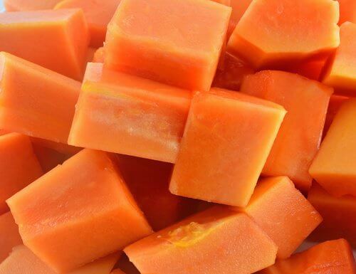 Egenskaper hos papaya hjälper matsmältningen