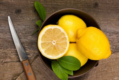 Rena kroppen med citron
