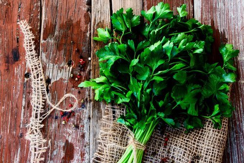 Persilja avlägsnar fett