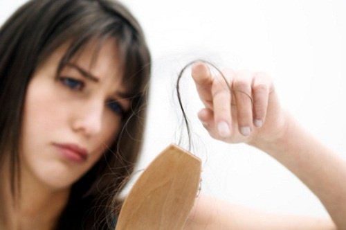 Prova använda naturliga botemedel mot håravfall 