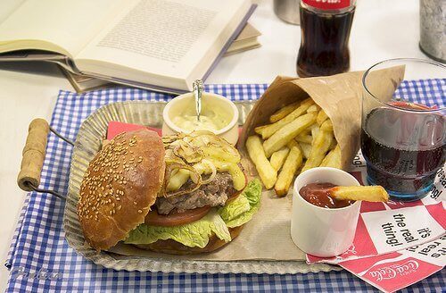 Hamburgare och läsk
