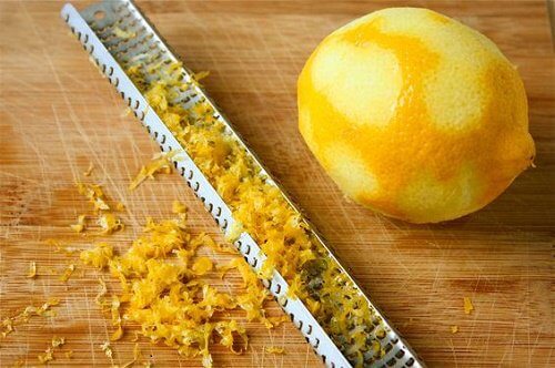Dra nytta av använda mer citronskal