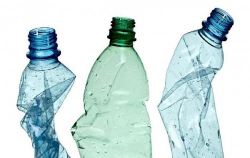Plastflaskor