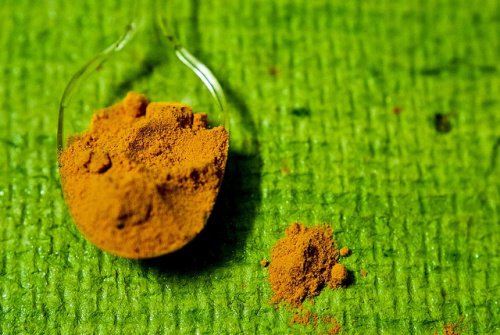 Gurkmeja är ett utmärkt substitut för salt i många rätter.