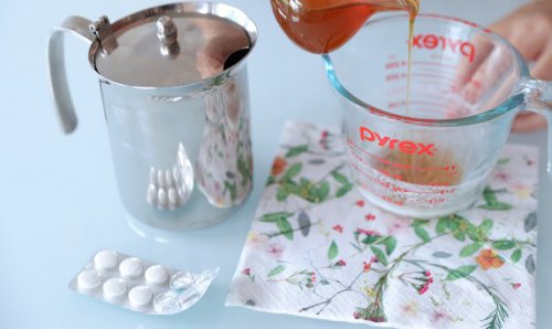 Hur du gör en ansiktspeeling med aspirin för vacker hy