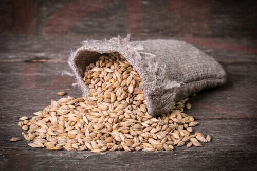 Rengör halsen med korn