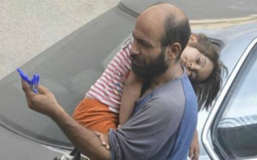 "Den anonyme försäljaren" hade 8 pennor & hungrig dotter