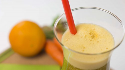 Gå ner i vikt med juice på morot, apelsin & persilja