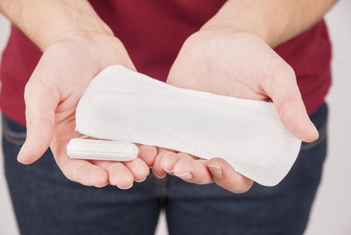 Bindor och tamponger är viktiga feminina hygienartiklar