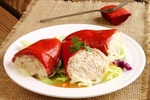 Soldaditos de pavía: Paprika med torsk och räkor