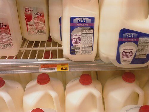 Mjölk i butiken