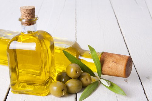 Konsumera olivolja för viktnedgång