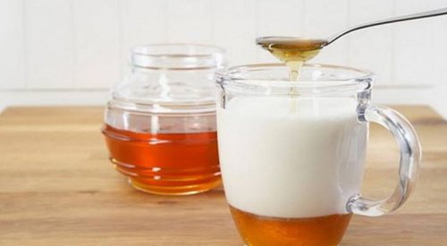 Hur det gynnar hälsan att dricka mandelmjölk varje dag