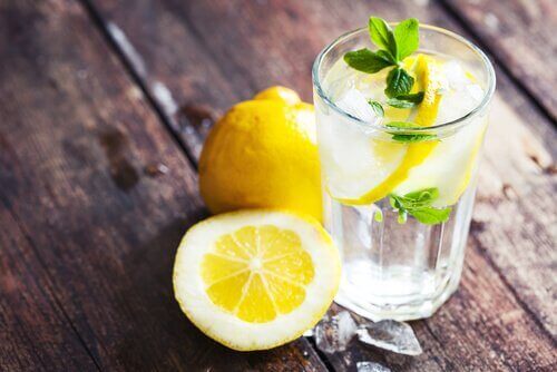 Citron med vatten