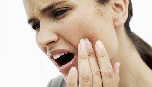 10 naturliga huskurer för att lindra tandvärk