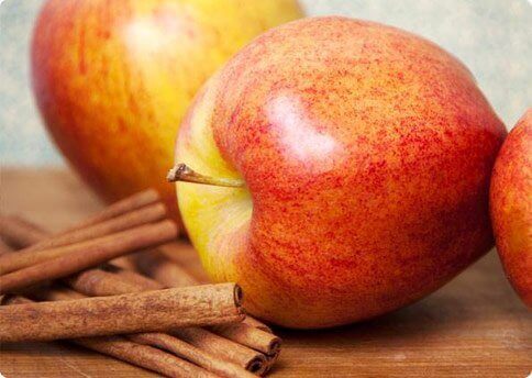 2-apples-and-cinnamon