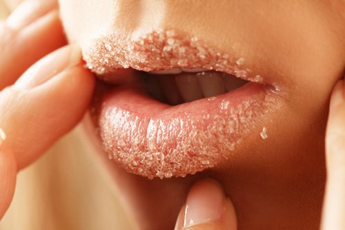 exfoliera läpparna
