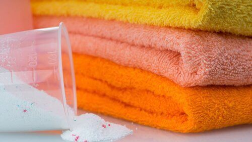 5 enkla trick för att få mjuka handdukar