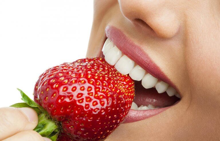 jordgubbar för tänderna