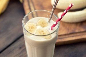 Nätmelon- och banansmoothie för att minska kolesterol
