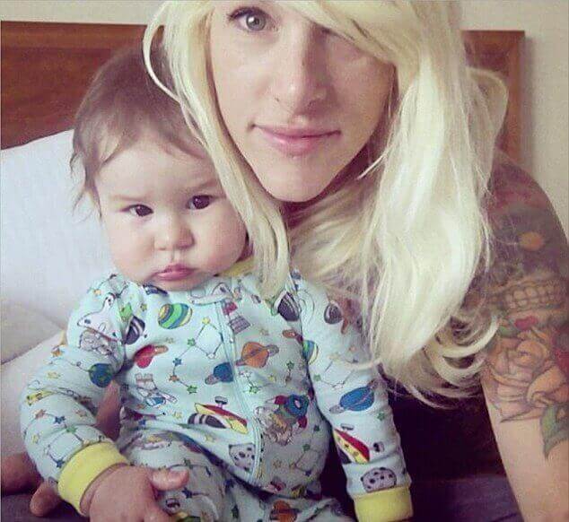 bebis-med-mamma