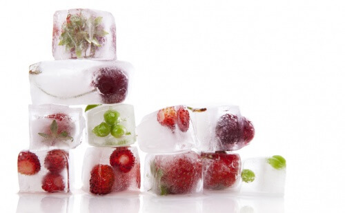 Isbitar med frukt