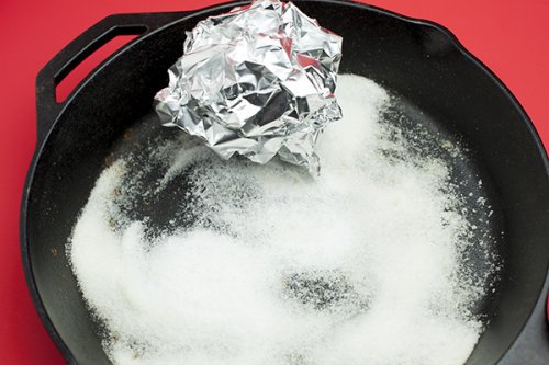 Upptäck enkla trick för att förnya dina stekpannor