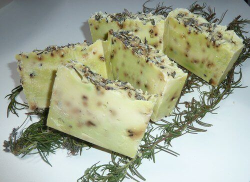 rosmarintvål för fet hud