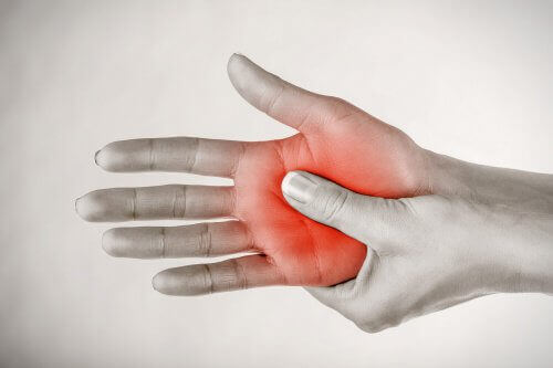 Varför känner du stickningar i händer och fötter?